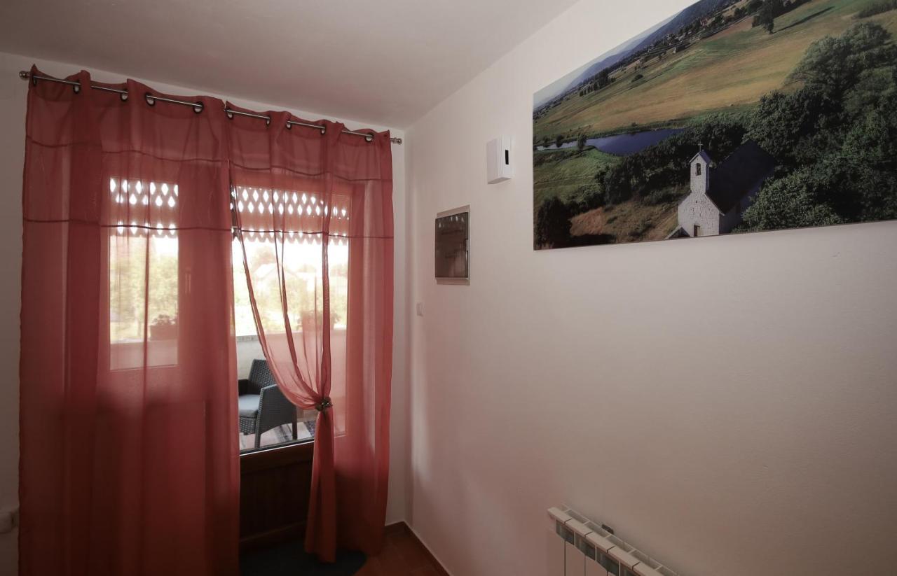 Apartman Lucija & Luka Otočac Eksteriør billede