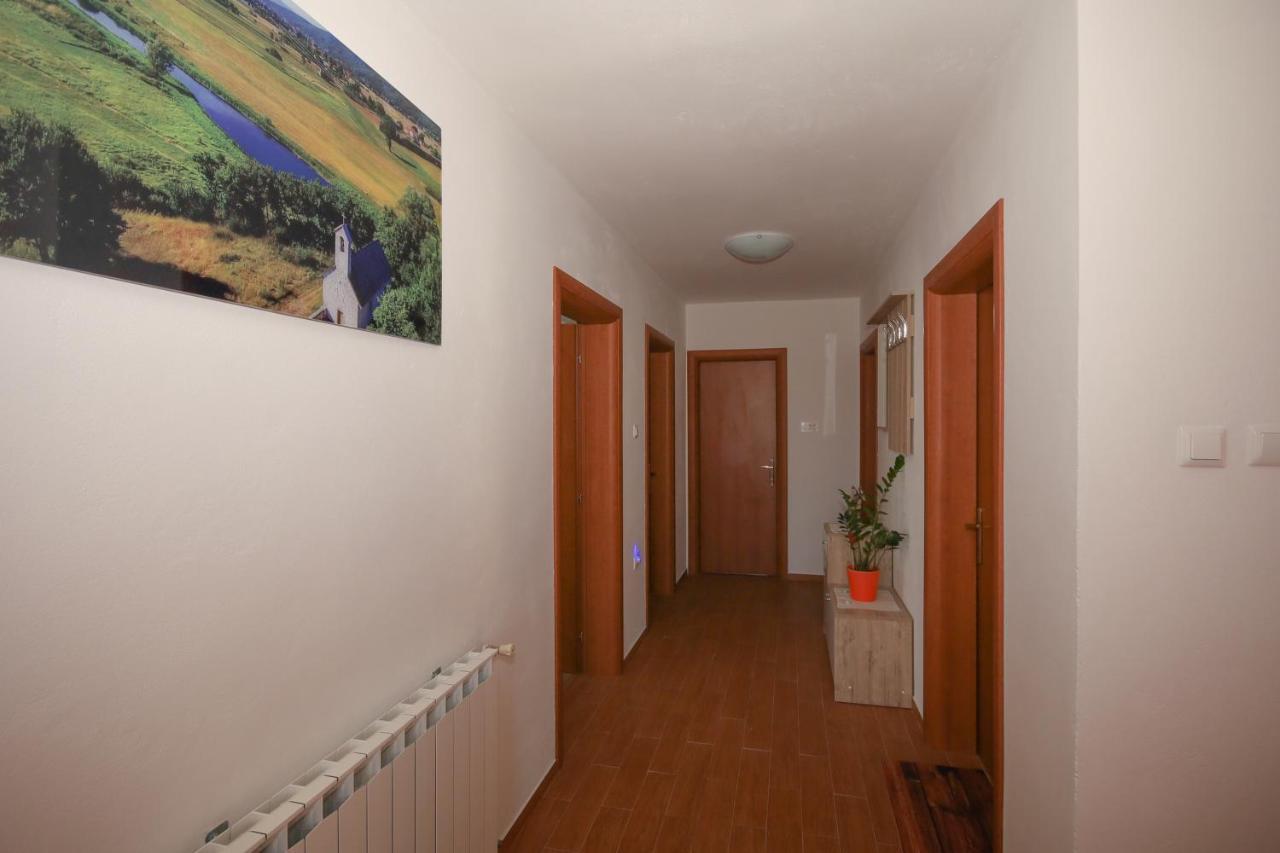 Apartman Lucija & Luka Otočac Eksteriør billede