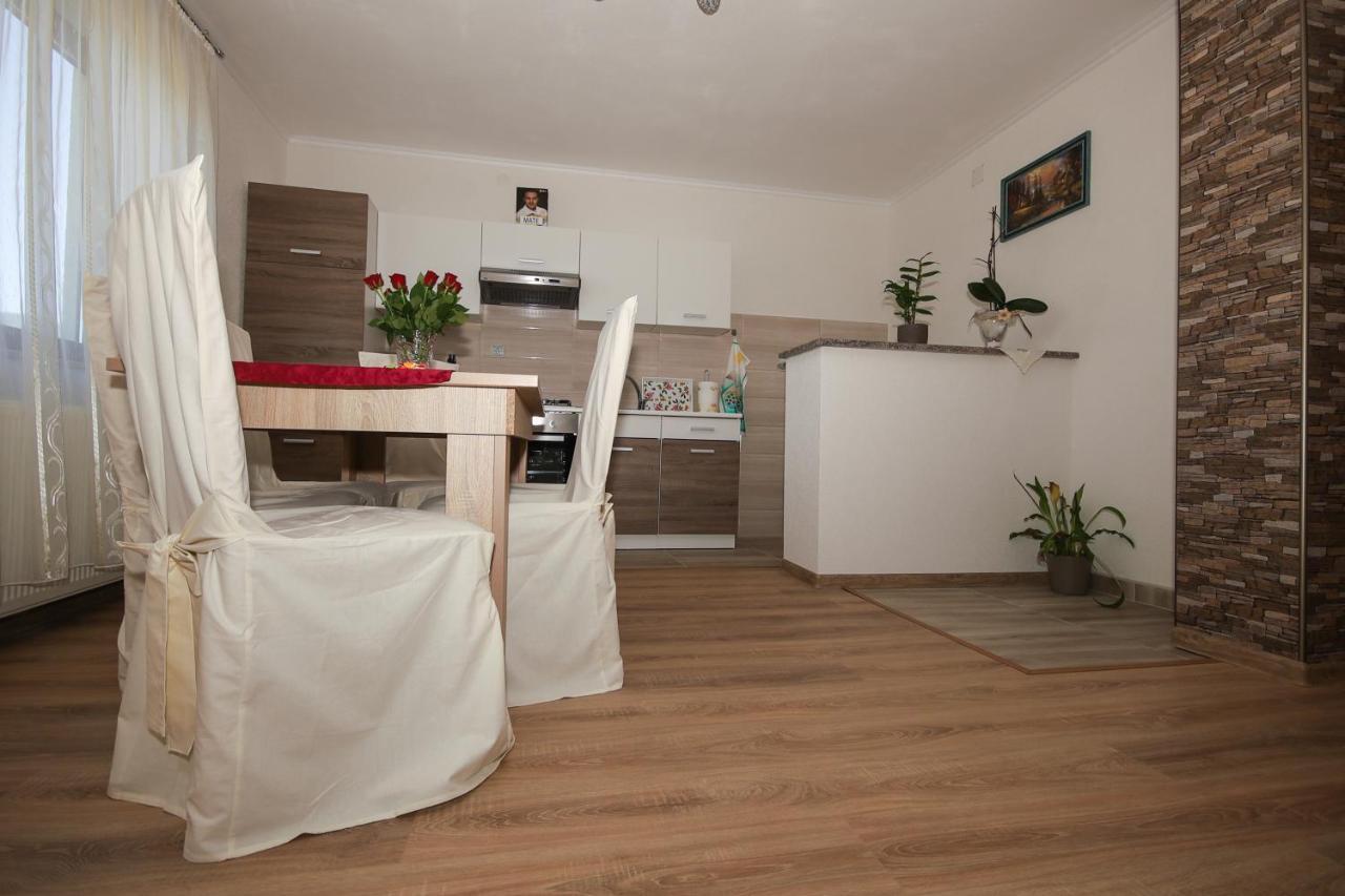 Apartman Lucija & Luka Otočac Eksteriør billede